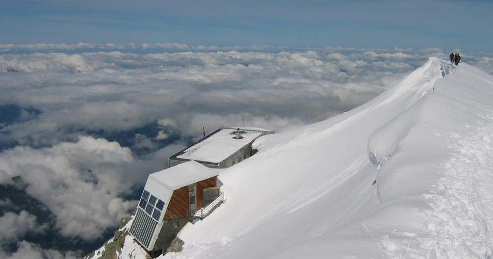  хижина Гутэ (Refuge du Goûter) 