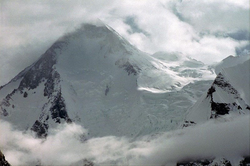 Гашербрум 1 (Gasherbrum I, 8080м)