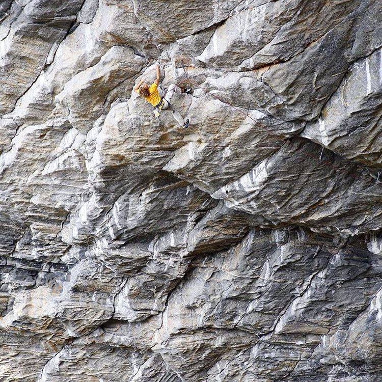 2015 год. Первый повтор "Thors Hammer" 9a+, Флатангер, Норвегия. Фото © Raimund Matros 