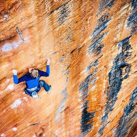 2015 год. Вероятно, второе прохождение "Orange Desire", Taipan Wall, 8b+, но похоже на 8с. Фото © Ken Etzel