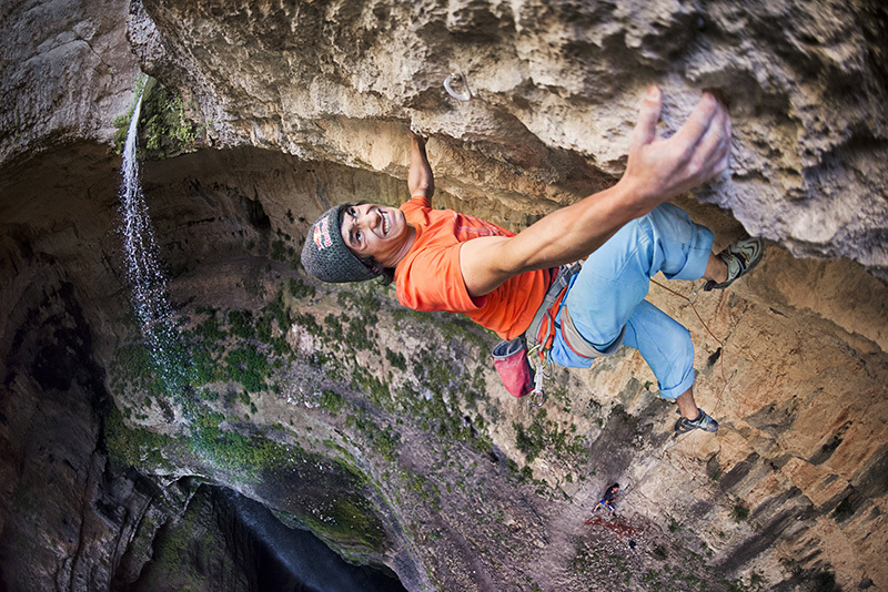 Дэвид Лама (David Lama), на маршруте "Avaatara" 9а