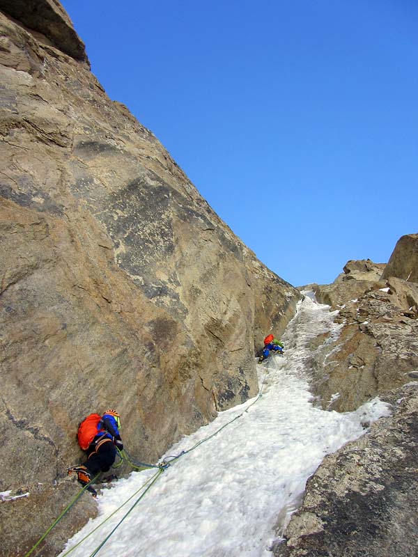  по Западной стене пика Чарновский (4700м) ( West face Pik Carnovsky)