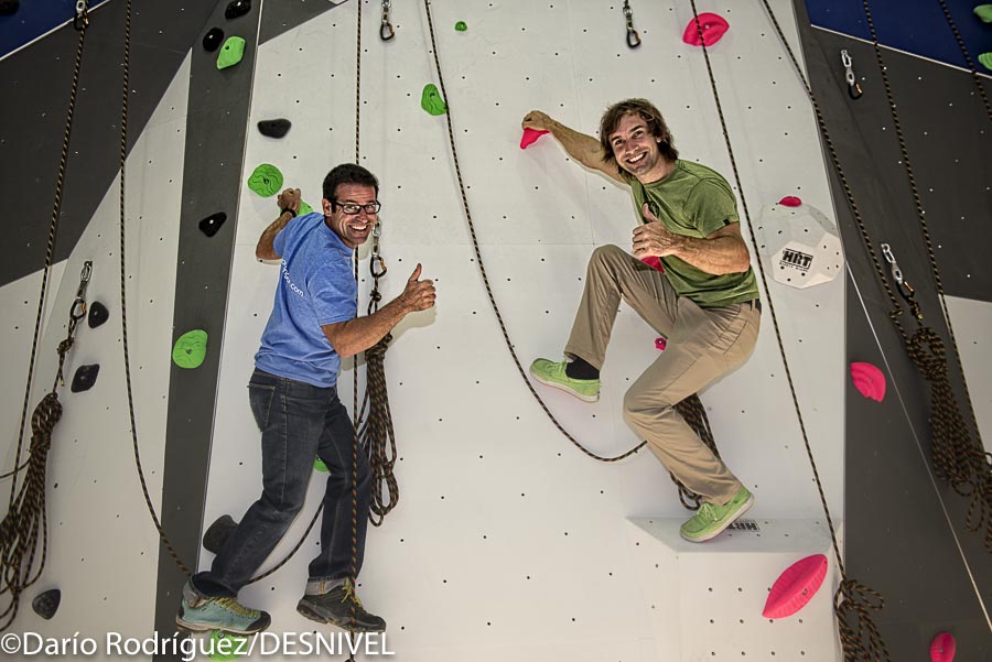 Крис Шарма (Chris Sharma)  в своем новом скалодроме в Барселоне