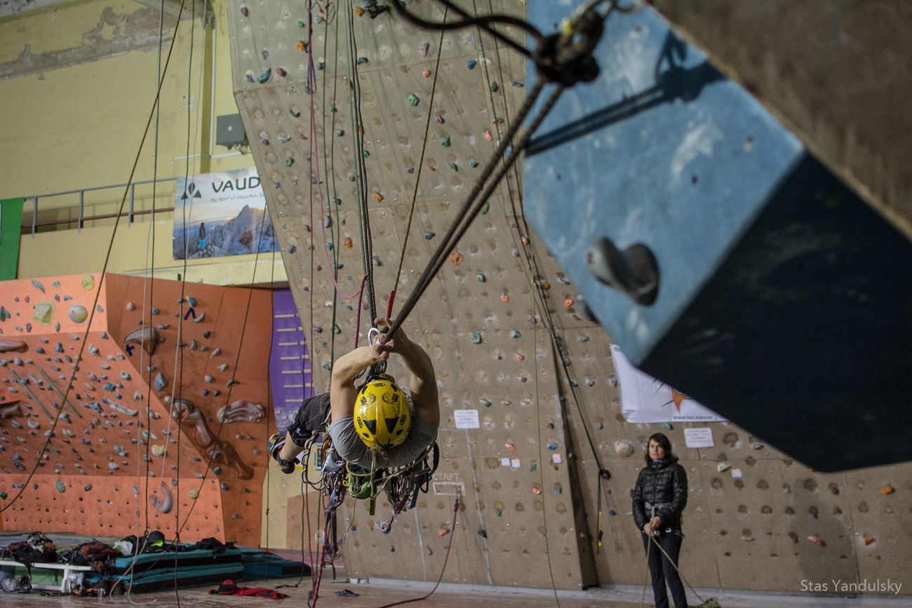 Чемпионат Киева на искусственном рельефе “Домбайские связки 2015″. ФОТОрепортаж с соревнований