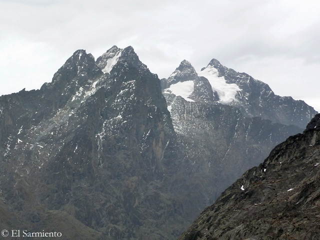 гора Стэнли (Mount Stanley, 5109 метров) в Уганде