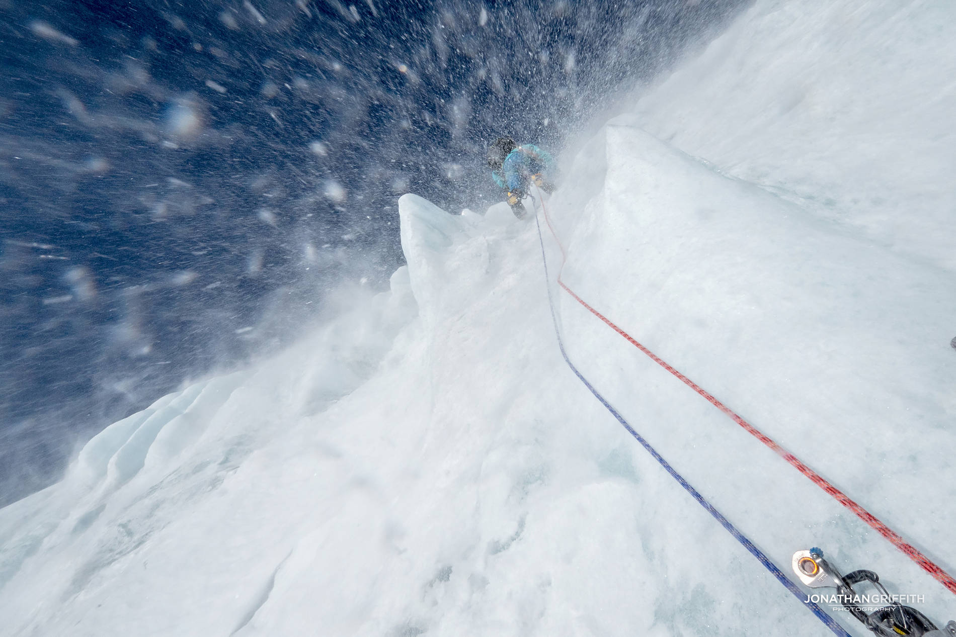 Восхождение на Гран Жорасс по маршруту "Hypercouloir". Вершина и закат