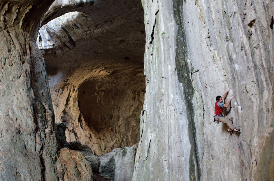 Chris Weidner на маршруте Varna (7b/5.12b) в Карлуково