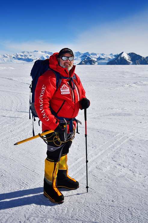 на вершину горы Винсон (Mount Vinson, 4892 м)