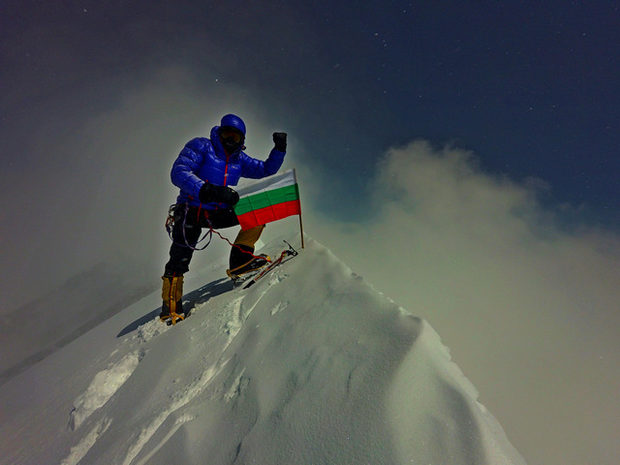 Боян Петров (Boyan Petrov) на вершине Аннапруны  30 апреля 2016 года