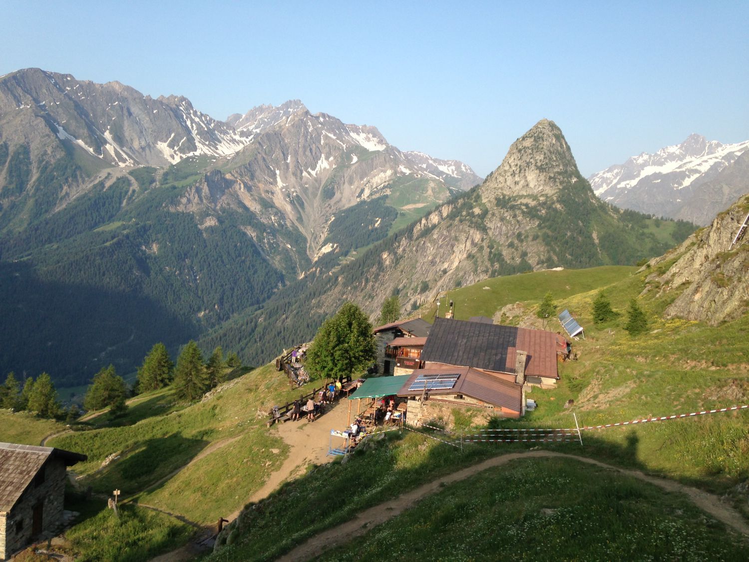 Приют Бертоне (Refuge Bertone)