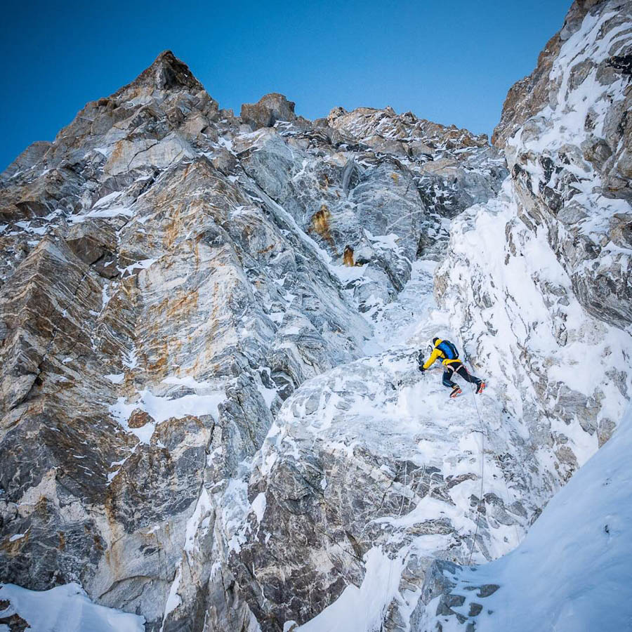 Ули Штек (Ueli Steck) и Дэвид Геттлер (David Göttler) в попытке восхождения на Шишапангму