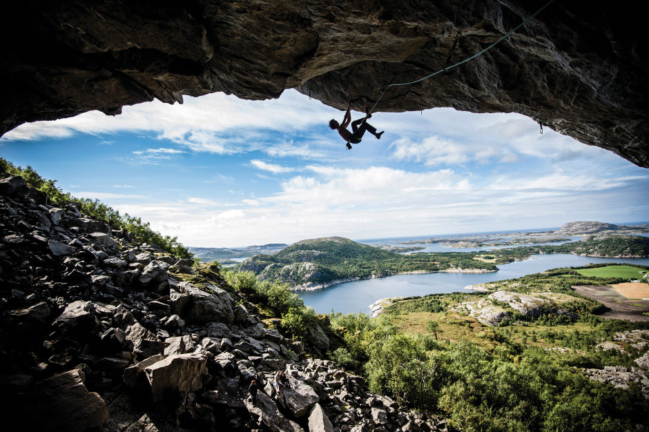 Адам Ондра на маршруте "Move" 9b