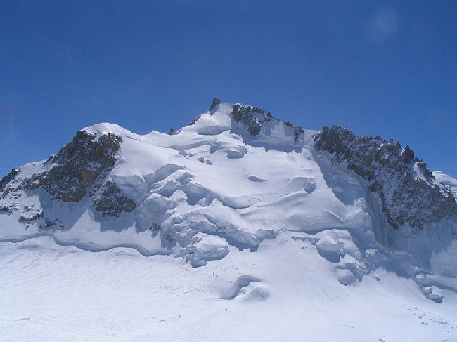 Склон вершины Мон-Моди (Monte Maudit, массив Монблан)