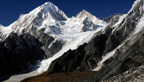 Химлунг Химал Himlung Himal (7,126 м) в западной части Непала