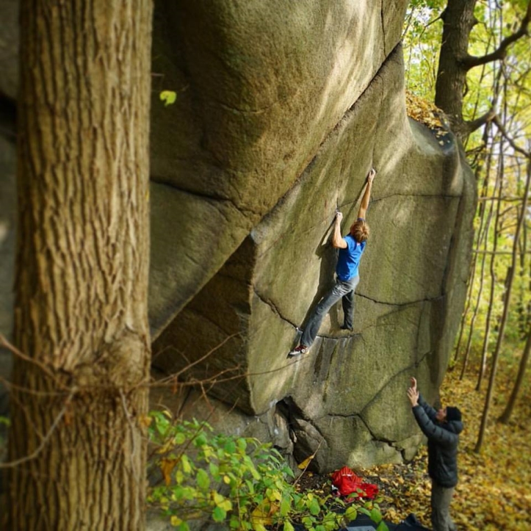 Александр Мегос (Alexander Megos) на проблеме "Trainspotting" 8b+