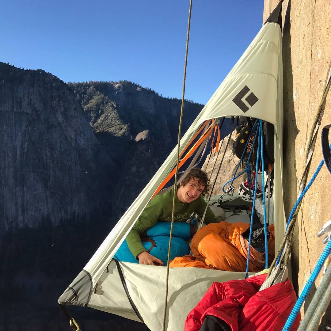 Адам Ондра (Adam Ondra) на маршруте "Dawn Wall"