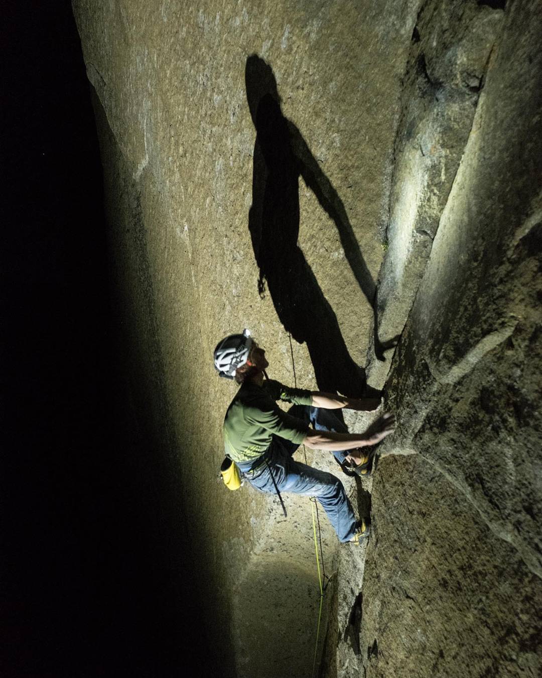 Адам Ондра (Adam Ondra) на маршруте "Dawn Wall"