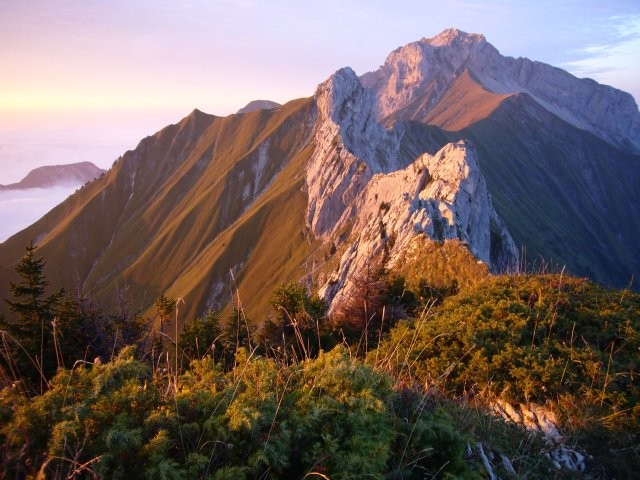 гребень Беказ (Pointe de la Beccaz).