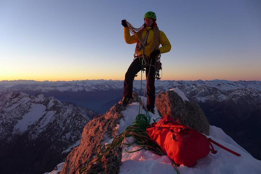 Инес Паперт на вершине Пиц Бадиле (Piz Badile) 