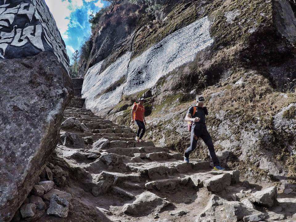 Эрве Бармассе (Hervé Barmasse), Дэвид Геттлер (David Göttler), Ули Штек (Ueli Steck) в долине Кхумбу, февраль 2017