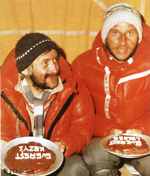 Кшиштоф Велицкий: (Krzysztof Wielicki) и  Лешек Цихы (Leszek Cichy) в 1980 году после успешного зимнего восхождения на Эверест 