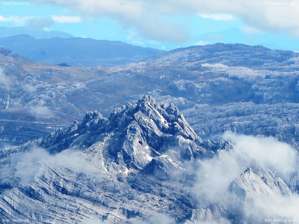 Пирамида Карстенз (Carstensz Pyramid, 4884 м