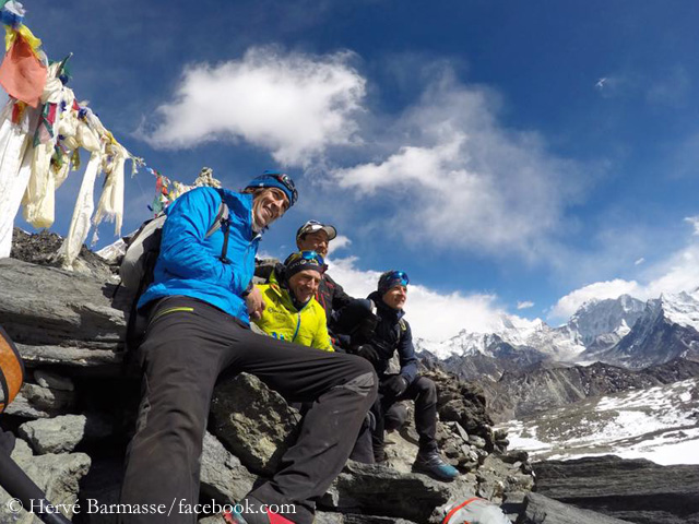 Эрве Бармассе (Hervé Barmasse), Дэвид Геттлер (David Göttler), Ули Штек (Ueli Steck), Тенжи Шерпа (Tenji Sherpa) в долине Кхумбу, февраль 2017