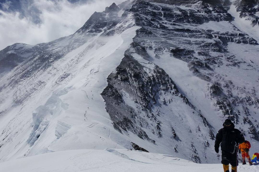 День 28. 4 мая. Спуск с Северного Седла в АВС.