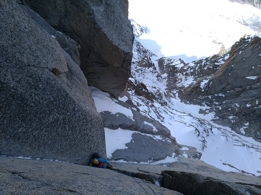 Восхождение по маршруту "Red Devils" на вершину пика Эгюий-дю-Миди (Aiguille du midi , 3842 м)