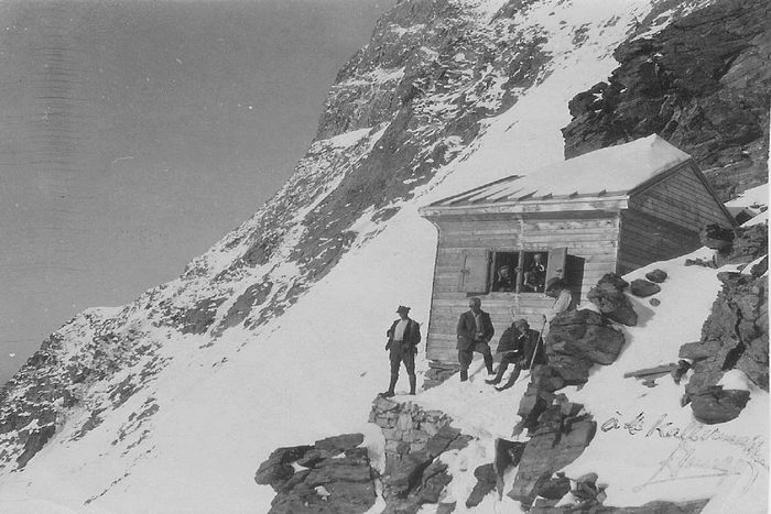 Строительство хижины Сольвей (Solvay Hut)