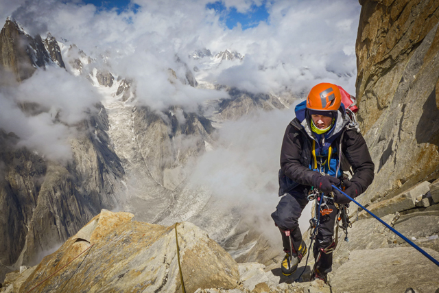 Большая Башня Транго (Great Trango Tower, 6286м)