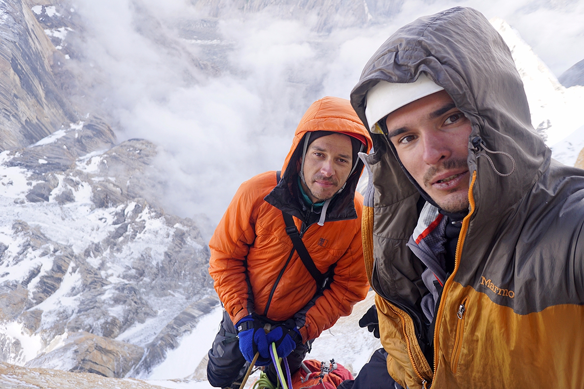 Маршрут на вершину Безымянной Башни Транго ( Trango Nameless, 6250 метров) в Пакистане. Комбинация нового российского маршрута и маршрута "Claire de Lune" 1999 года 