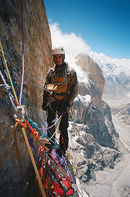 Маршрут на вершину Безымянной Башни Транго ( Trango Nameless, 6250 метров) в Пакистане. Комбинация нового российского маршрута и маршрута "Claire de Lune" 1999 года 