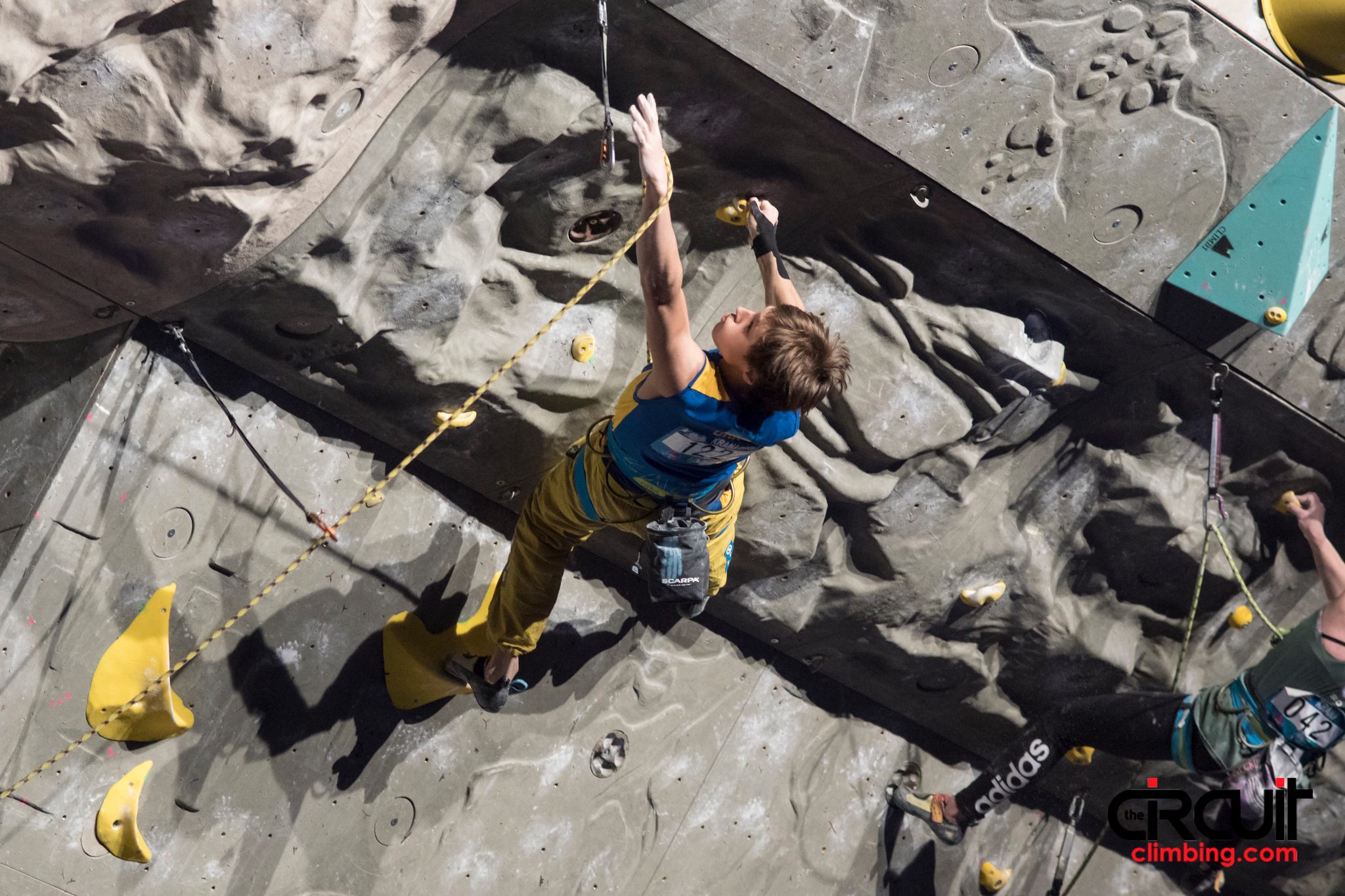 Фёдор Самойлов на этапе Кубка Мира в Крани. Фото The Circuit Climbing