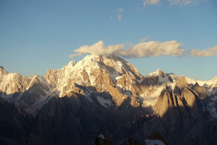 Шерпи Кангри (Sherpi Kangri) высотой 7380 метров