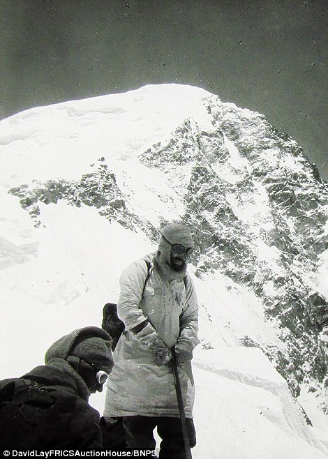  Британская экспедиция на вершину гималайской горы Камет (Mount Kamet 7756 м). 1931 год. Фото Frank Smythe