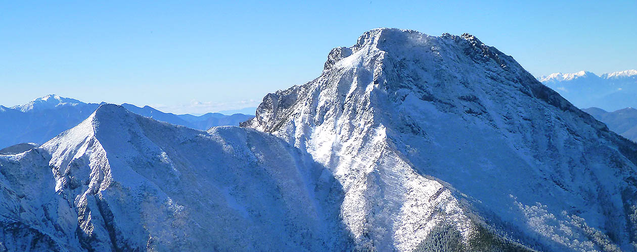 Амидадаке (Amidadake, 2805 м). Фото Tozai-trek . com