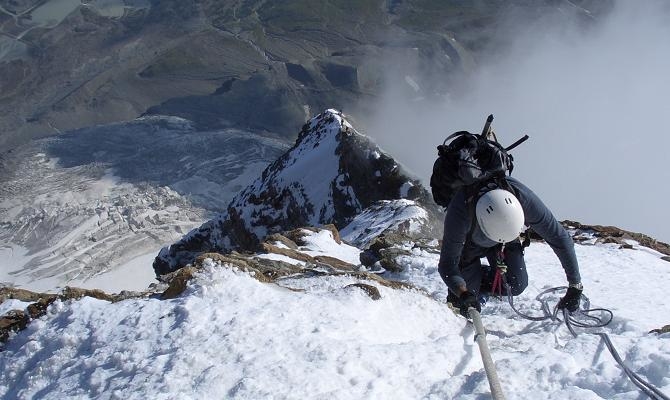 Восхождение по ребру Furggen на Маттерхорне. Фото mountainplanet . com