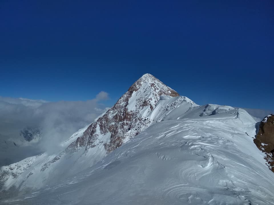 Вершина Пика Победы. Фото Сергей Храпко