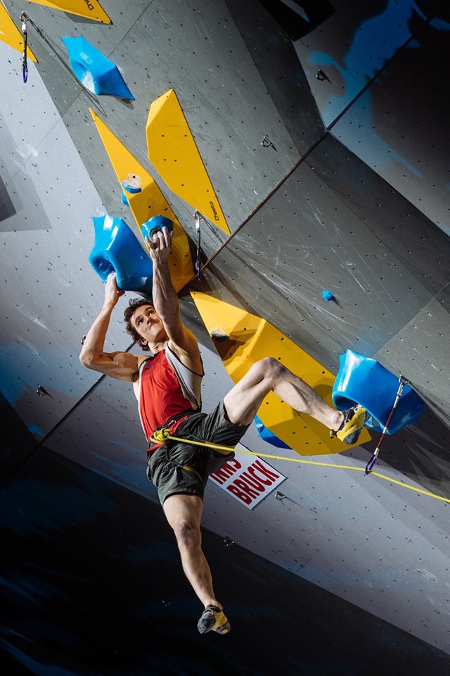 Адам Ондра (Adam Ondra) на Чемпионате Мира по скалолазанию 2018. Фото Lukas Biba