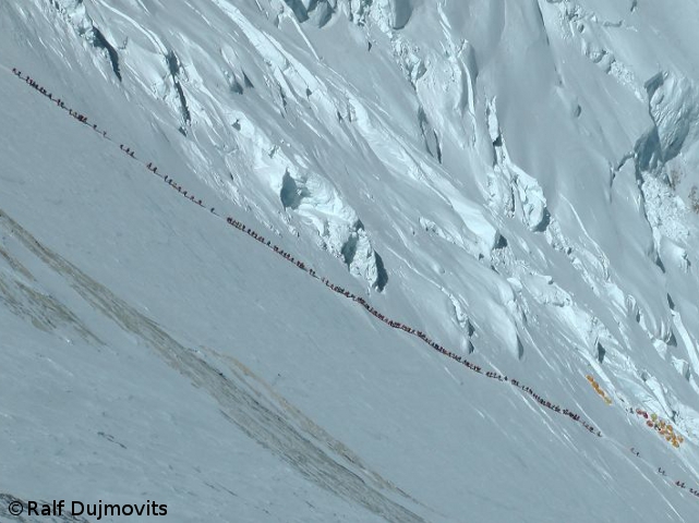 Эверест. май 2012. Фото Ralf Dujmovits