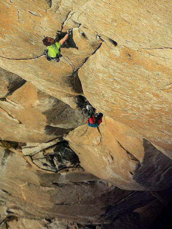 Адам Ондра (Adam Ondra) и Нико Фавресс  (Nico Favresse) в попытке пройти маршрут  "Salathe Wall" он-сайтом. Фото  Bernardo Gimenez / Visual Media