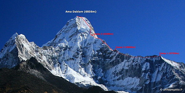  Ама-Даблам (Ama Dablam, 6813 метров) в Непале.