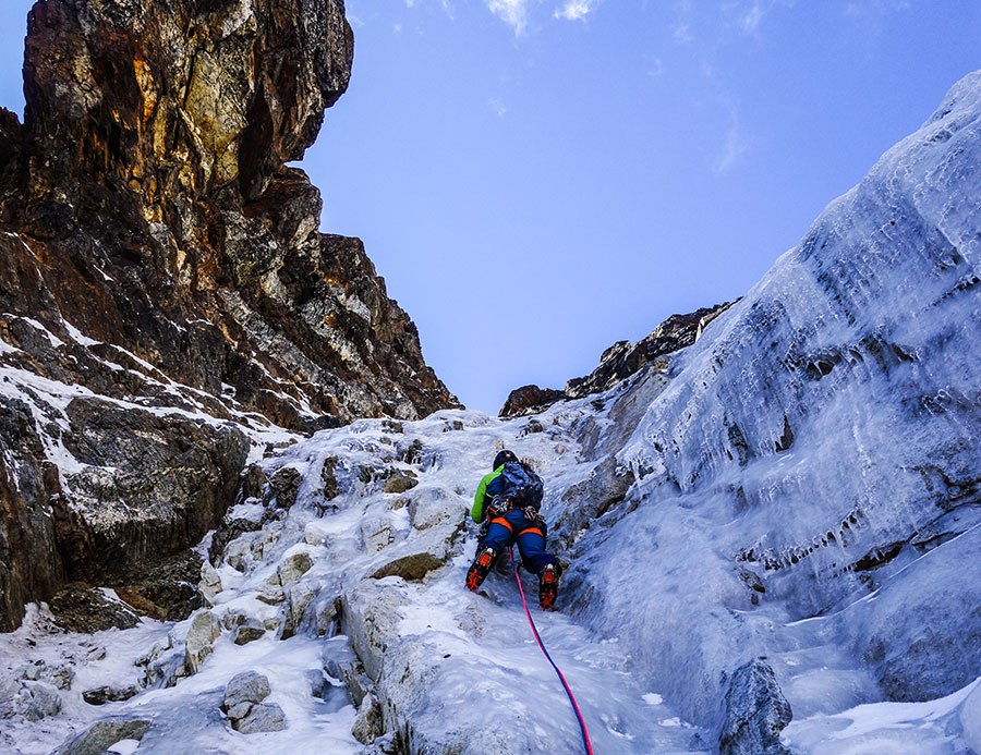  на маршруте Le Quattro à Cordes на непальскую вершину Лобуче Восточная (Lobuche East, 6120 метров). Фото Symon Welfringer