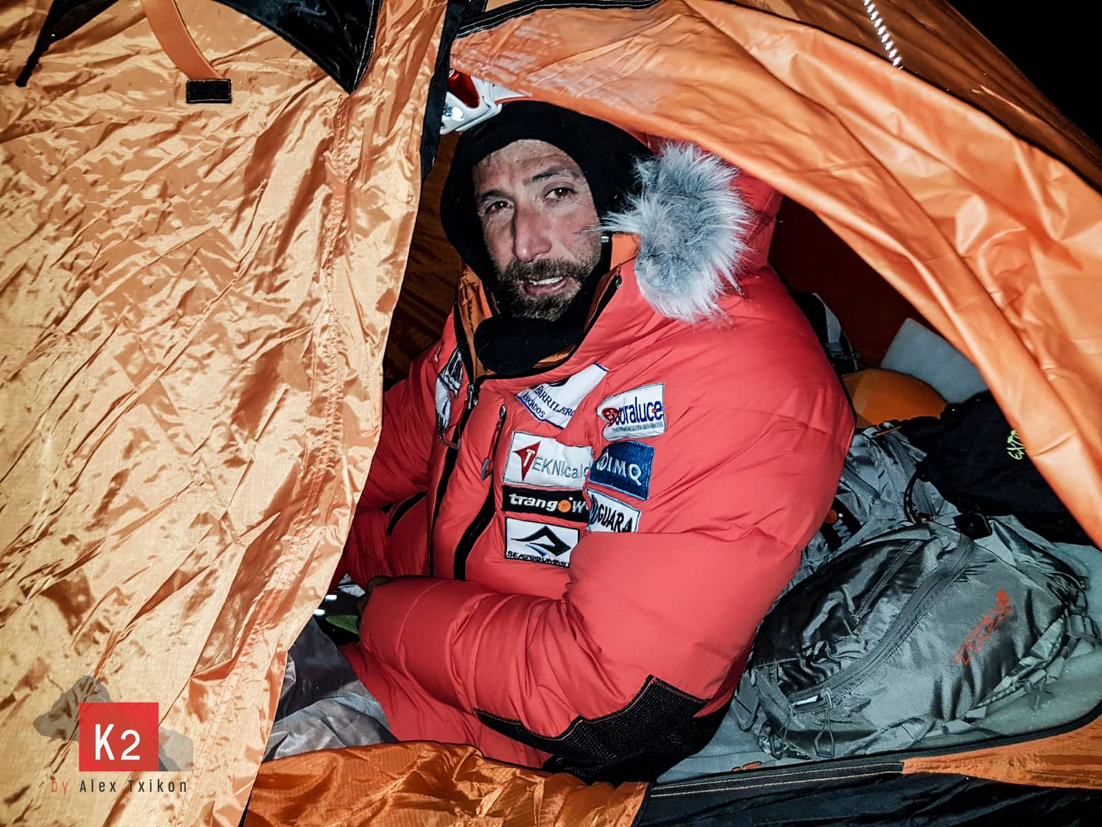 Работа над маршрутом к второму высотному лагерю на К2. январь 2019. Фото  Alex Txikon