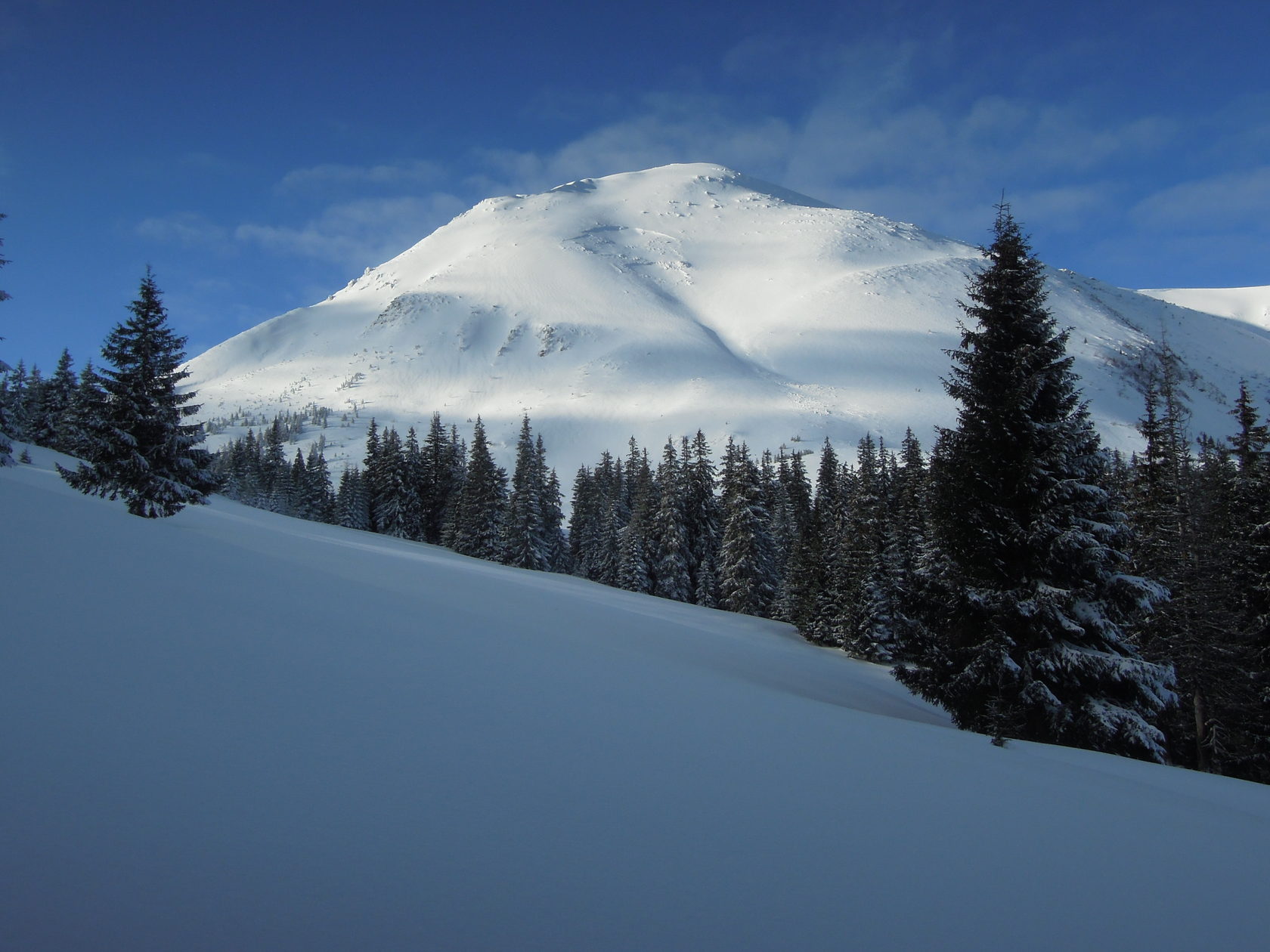 Говерла зимой. Фото Марьян Нищук, mountains . com . ua