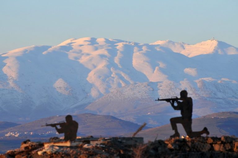 Солдаты на фоне высочайшей в Сирии горы Хермон (Mount Hermon) Фото Shay Levy