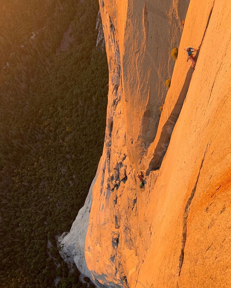 Себастьян Берт (Sébastien Berthe) на маршруте «The Nose» (5.14/8b+) на скале Эль-Капитан в США