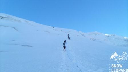 Очередной взлет, трещины, снежные мостики