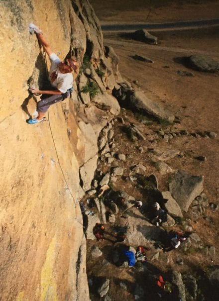 Стив Шнайдер на маршруте "Welcome to Mongolia" (5.12a). Фото Shawn Chartrand